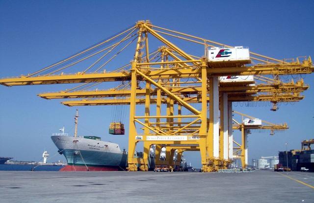 上海振華重工 全球港口機(jī)械巨頭與中國民族制造的卓越代表